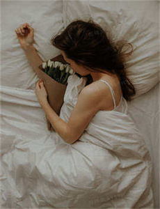 《李小璐视频下载-吸血鬼日记第五季13》