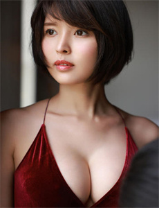 《翘臀后进美女白嫩大屁股一区-亚洲精品18p》